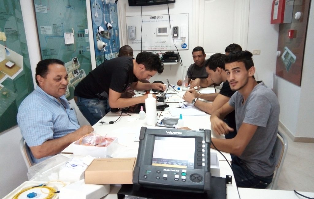 formation fibre optique (6), raccordement, mesure, test, réflectomètre